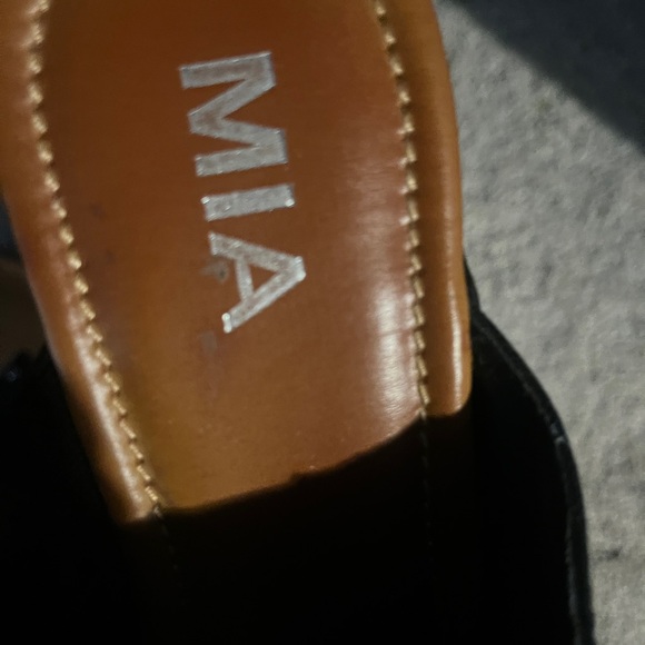 Mia clogs - worn one time So trendy! - Picture 4 of 5